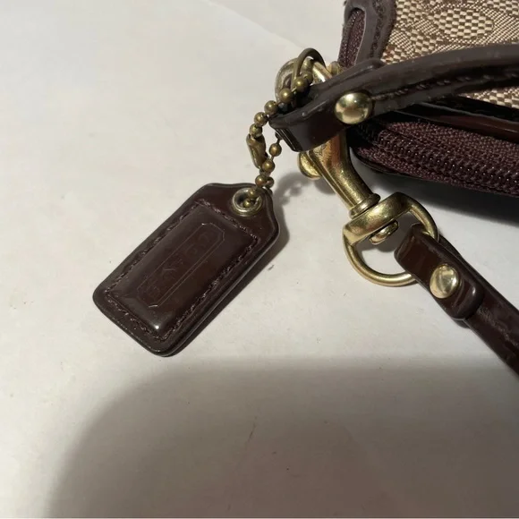 Coach Wristlet Brown Signature Pattern w Brown Patent Leather Trim Orange Inside - Picture 5 of 10
